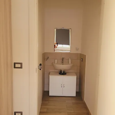 House Airport 3 *
