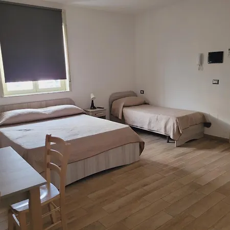 House Airport 3 *