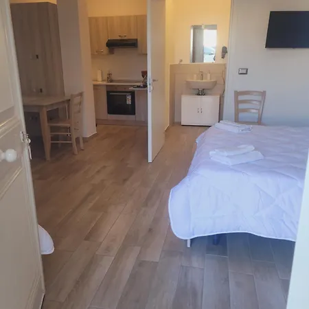 Apartment House Airport 3